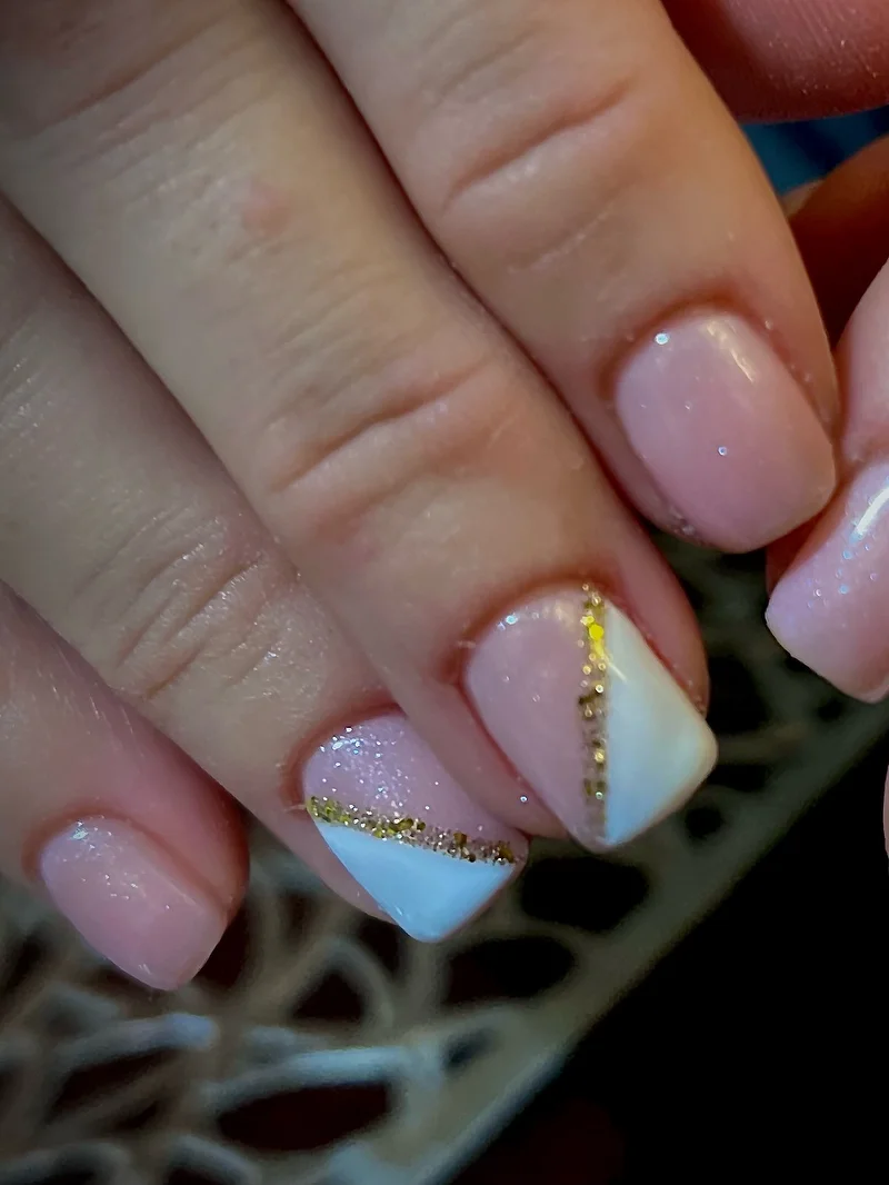 Pink, white and gold chevron nails