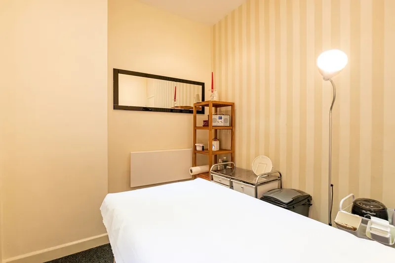 Clean treatment room at Ace Waxing